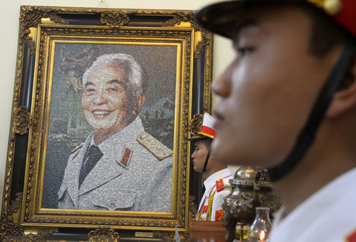 ຫາງສຽງໂລກ: ພົນເອກ ຫວໍງວຽນຢາບ-ນັກຍຸດທະສາດຜູ້ຍິ່ງໃຫຍ່